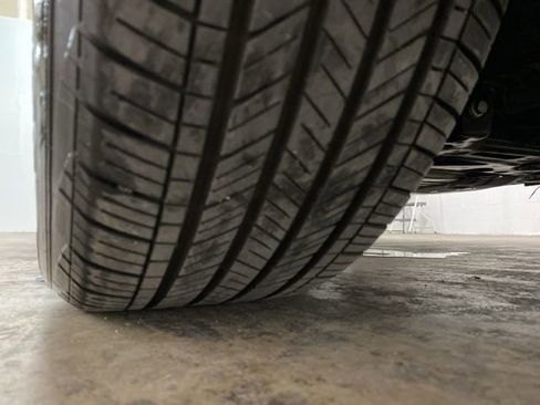 Used 2022 Volkswagen Tiguan SE image 98