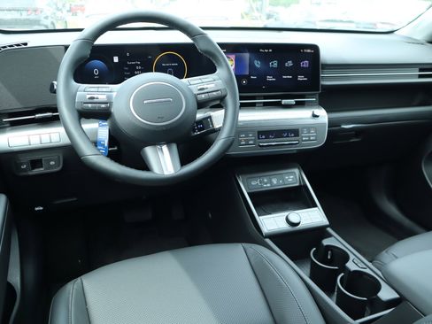 New 2026 Hyundai Kona Limited FWD image 2