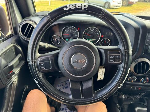 Used 2015 Jeep Wrangler 4WD Sport image 32