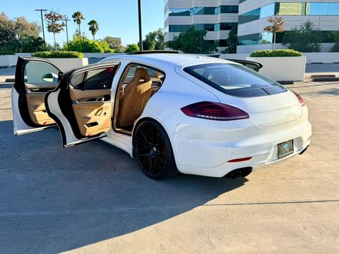 Used 2015 Porsche Panamera GTS AWD/4WD image 82