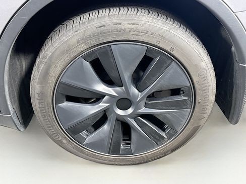 Used 2025 Tesla Model Y Long Range AWD/4WD image 11