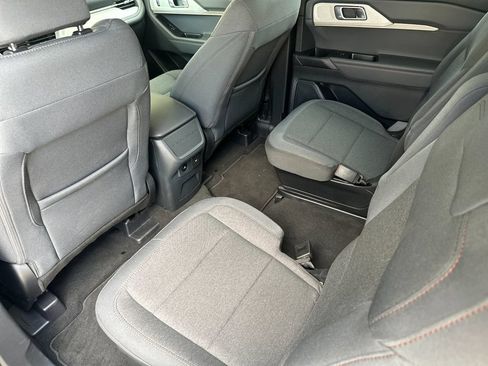 Used 2026 Ford Explorer Active RWD image 11