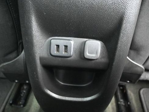 Used 2018 Chevrolet Colorado LT AWD/4WD image 15