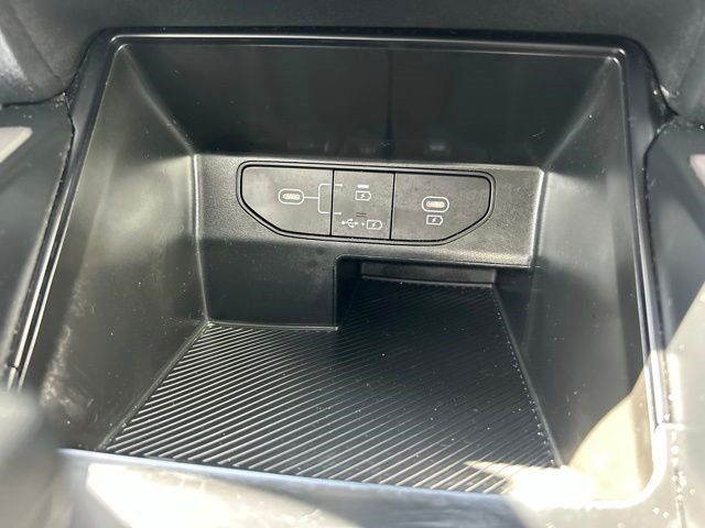 Used 2025 Kia Sorento LX FWD image 31