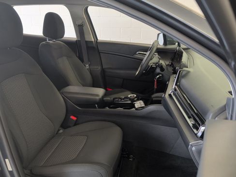 Certified 2023 Kia Sportage LX AWD/4WD image 19