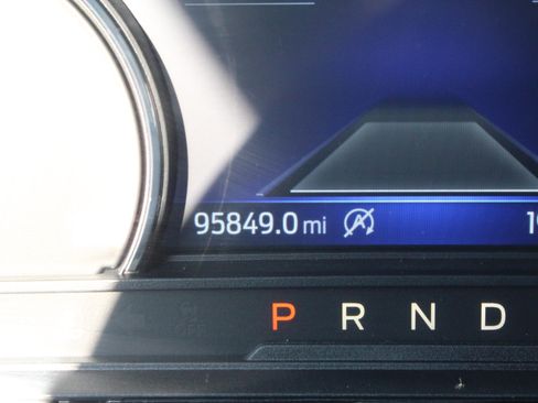 Used 2020 Ford Explorer Limited AWD/4WD image 17