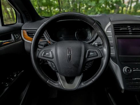 Used 2019 Lincoln MKC Select w/ Select Plus Package image 6