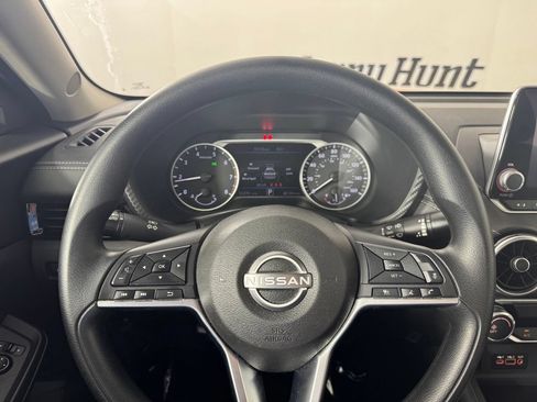 Used 2024 Nissan Sentra SV FWD image 16