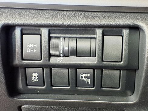Used 2019 Subaru Crosstrek 2.0i Limited AWD/4WD image 16