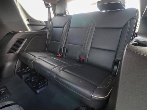 Used 2024 GMC Yukon SLT image 28