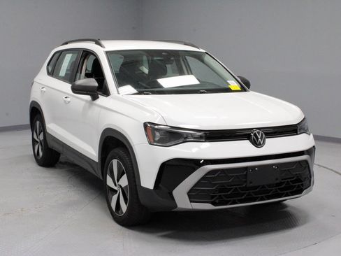 Used 2025 Volkswagen Taos S AWD/4WD image 1