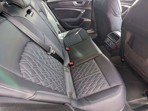 Used 2020 Audi S6 Premium Plus image 16