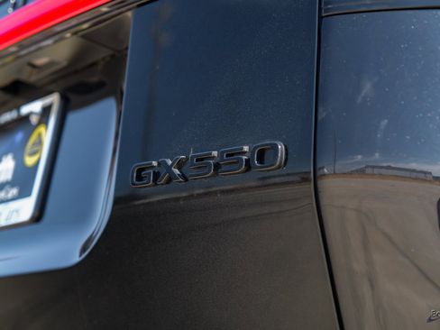 Used 2025 Lexus GX 550 550 Luxury+ HUD Traffic Jam As w/ Accessory Package (2T) image 32