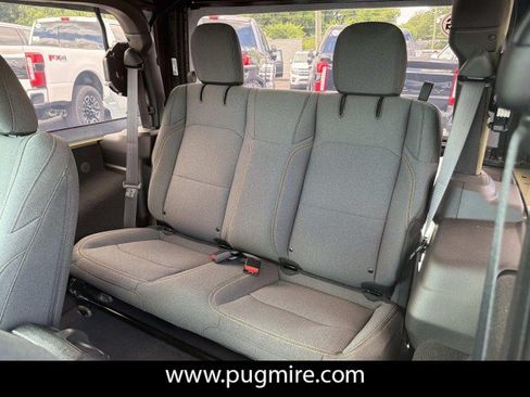 Used 2025 Jeep Wrangler Sport AWD/4WD image 19