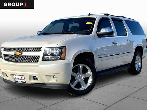 Used 2014 Chevrolet Suburban LTZ image 1