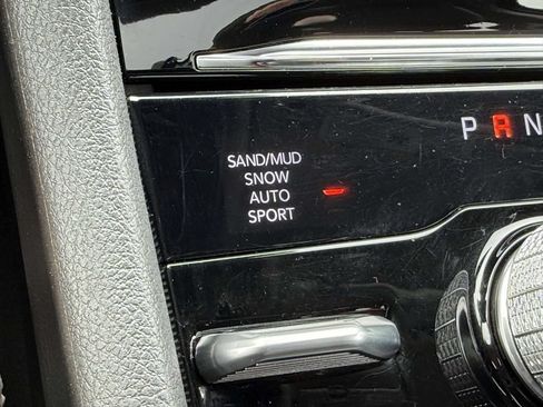 Used 2024 Jeep Grand Cherokee Limited AWD/4WD image 31