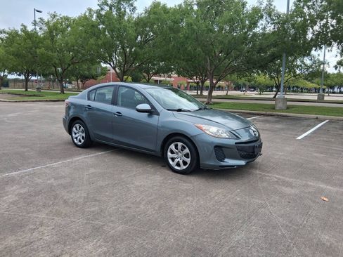 Used 2013 MAZDA MAZDA3 i SV FWD image 8