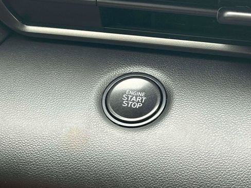 Used 2025 Hyundai Elantra Sport FWD image 23