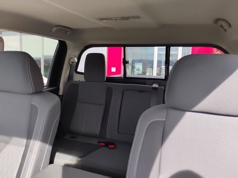 Used 2022 Nissan Titan SV w/ Accessory Utility Package image 11