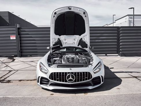 Used 2020 Mercedes-Benz AMG GT R image 25