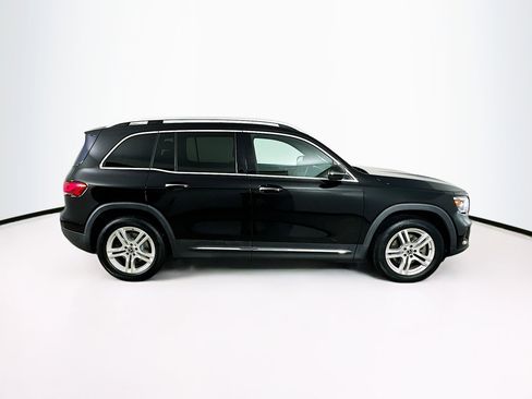 Certified 2021 Mercedes-Benz GLB 250 4MATIC image 4