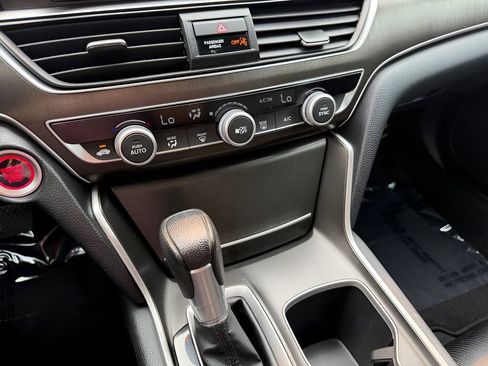 Used 2019 Honda Accord LX image 22