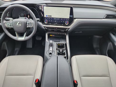 Used 2025 Lexus TX 350 AWD w/ Technology Package image 32