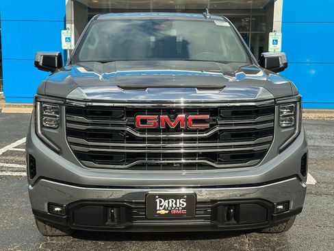 Used 2023 GMC Sierra 1500 SLT w/ SLT Premium Package AWD/4WD image 2