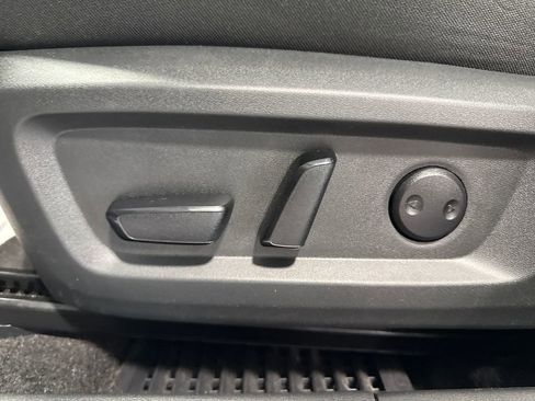 Used 2023 Nissan Rogue SV AWD/4WD image 24