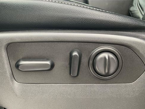 Used 2020 GMC Sierra 1500 SLE w/ X31 Off-Road Package image 14