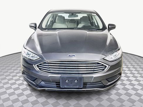 Used 2018 Ford Fusion S image 2
