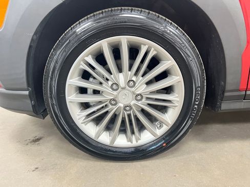 Used 2018 Hyundai Kona SEL image 30