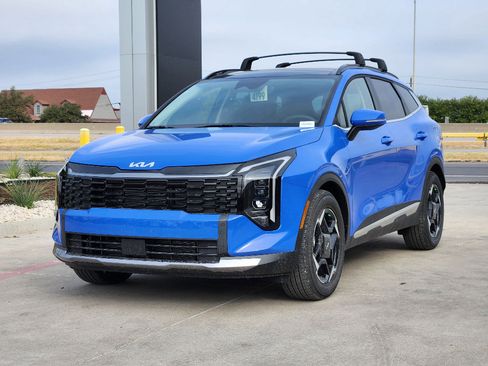 New 2026 Kia Sportage EX w/ EX Panorama Roof Package image 2