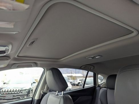 Used 2021 Subaru Crosstrek 2.5i Sport w/ Moonroof Package image 27