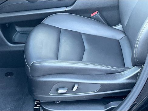 New 2025 Cadillac XT5 Luxury image 19