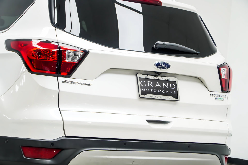 Used 2019 Ford Escape Titanium FWD image 15