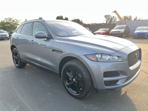 Used 2020 Jaguar F-PACE Prestige image 7