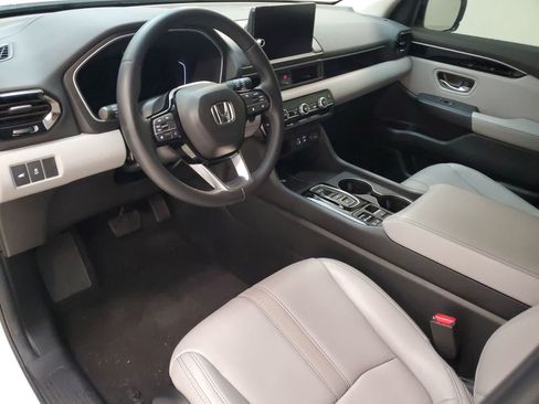Certified 2025 Honda Pilot EX-L image 2