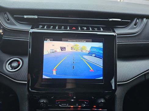 Certified 2023 Jeep Grand Cherokee L Laredo image 25