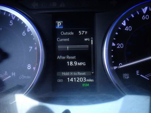 Used 2017 Toyota Highlander XLE AWD/4WD image 25