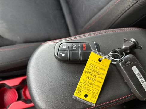 Used 2020 Jeep Renegade Trailhawk w/ Cold Weather Group image 13