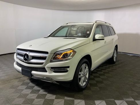 Used 2013 Mercedes-Benz GL 450 4MATIC image 2