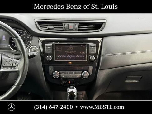 Used 2018 Nissan Rogue SL image 13