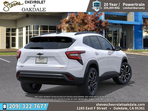 New 2026 Chevrolet Trax RS image 4