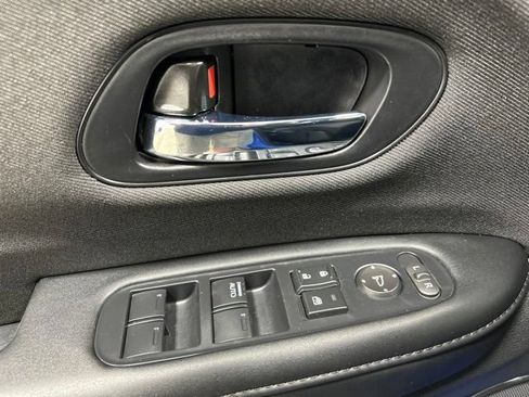 Certified 2021 Honda HR-V Sport image 23