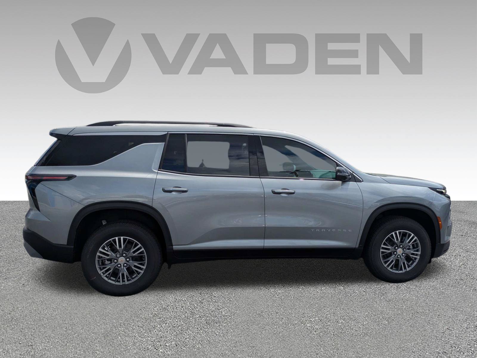 New 2027 Chevrolet Traverse LT w/ Driver Confidence Package FWD image 26