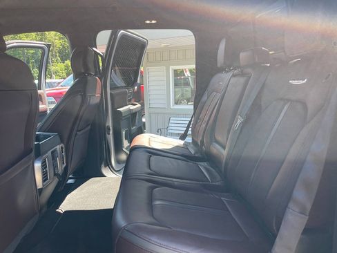 Used 2015 Ford F150 Platinum w/ Equipment Group 701A Luxury AWD/4WD image 27