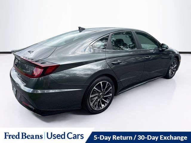 Used 2022 Hyundai Sonata Limited w/ Preferred Accessory Package FWD image 10
