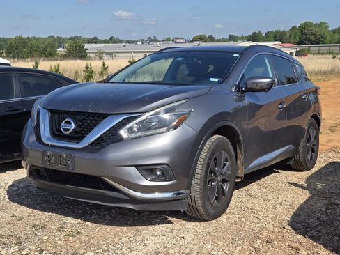 Used 2018 Nissan Murano SV w/ Premium Package image 3