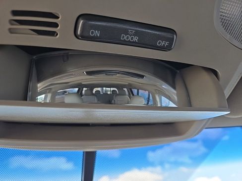 Used 2017 Toyota Sienna XLE AWD/4WD image 68